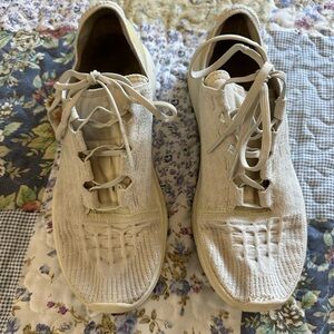 Fly knit under armour shoes